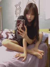 可恩 160cm C奶 45kg 21歲