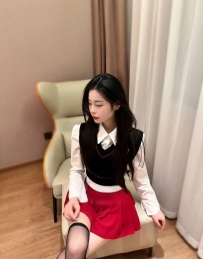 悠然  161cm C奶 45kg 22歲
